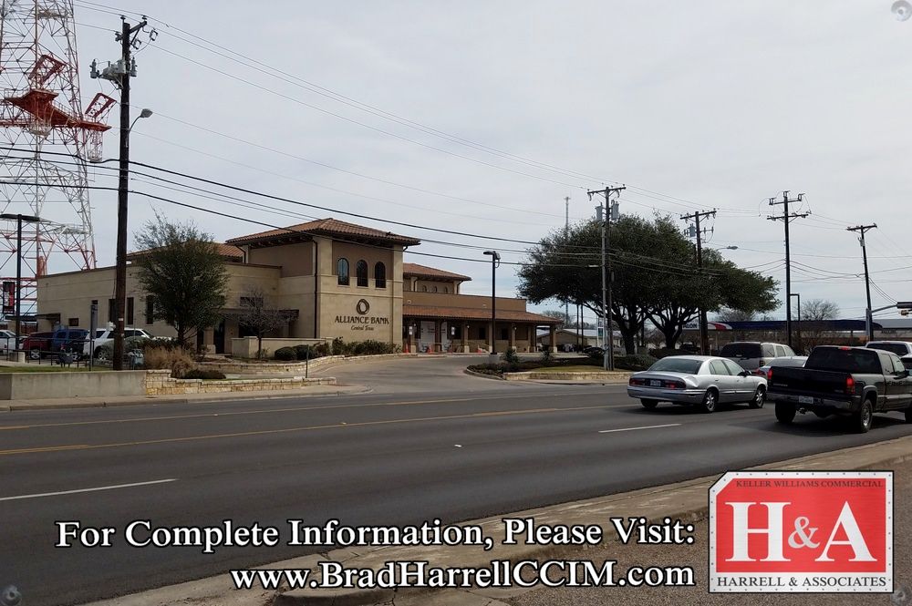 1512 Lake Air Dr, Waco, TX 76710